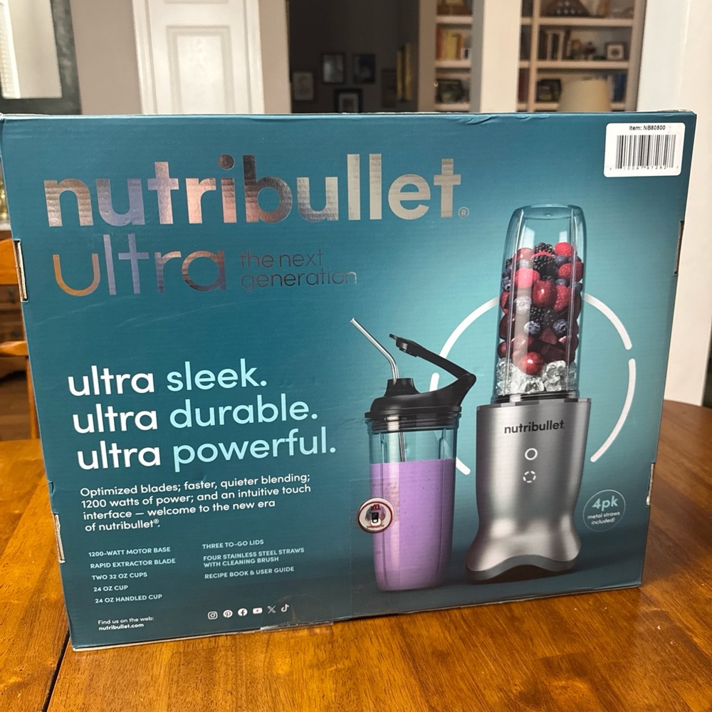 Brand New NutriBullet ULTRA DELUXE PERSONAL BLENDER 14 Pieces Retail $195